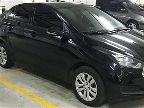 Carro da categoria Sedã da frota Barba Locadora